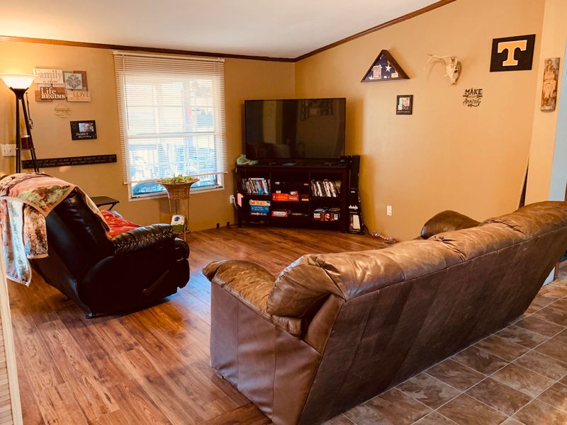 3594 Get Good Hollow Rd, Loudon, TN 37774