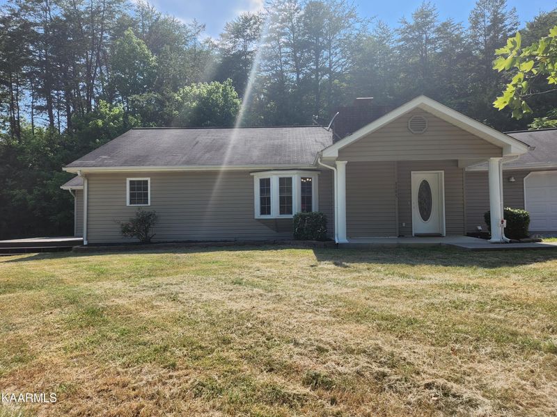 3595 Sims Rd, Sevierville, TN 37876