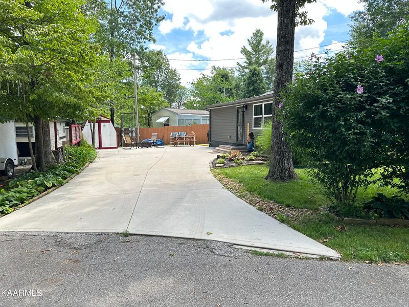 36 Chippewa Tr, Crossville, TN 38572