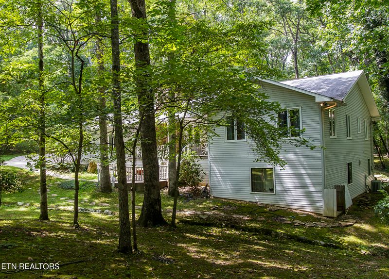 36 Devon Loop, Crossville, TN 38558