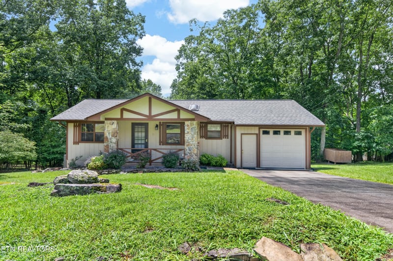 36 Druid Cir, Crossville, TN 38558