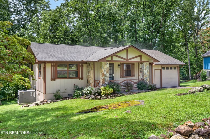 36 Druid Cir, Crossville, TN 38558