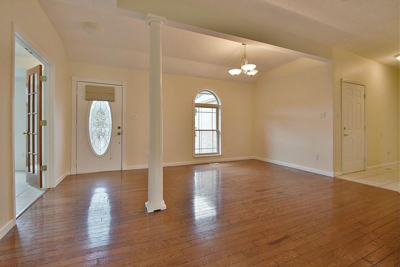 3606 Broken Wing Rd, Knoxville, TN 37931