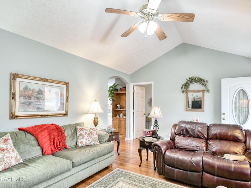 3609 Audrey Jo Ln, Sevierville, TN 37876