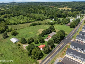 3609 Douglas Dam Rd, Kodak, TN 37764
