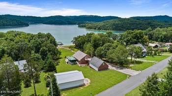 361 Cape Russell Rd, Sharps Chapel, TN 37866