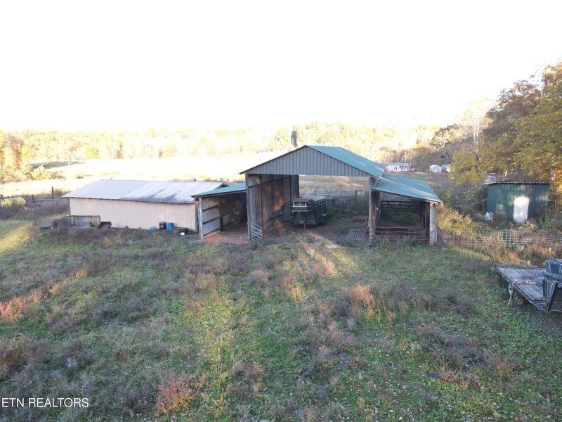 361 Newport Rd, Sunbright, TN 37872