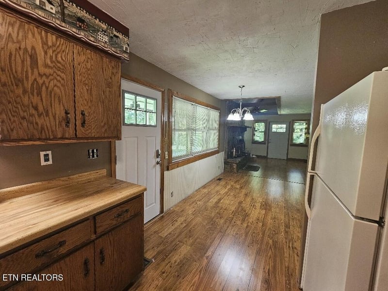 361 Page Rd, Rockwood, TN 37854