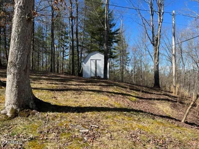 361 Skyline Dr, Oneida, TN 37841