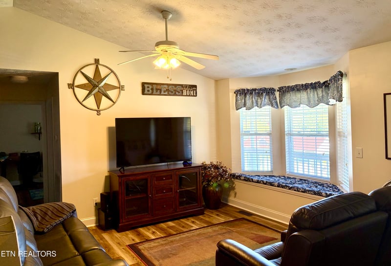 3610 Audrey Jo Ln, Sevierville, TN 37876
