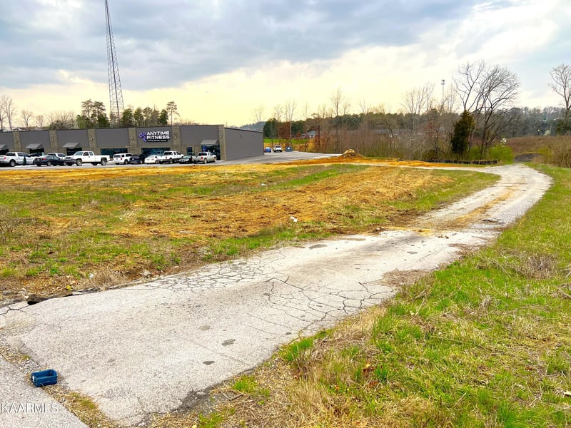 3610 Highway 411, Madisonville, TN 37354
