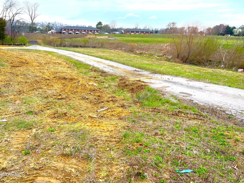 3610 Highway 411, Madisonville, TN 37354
