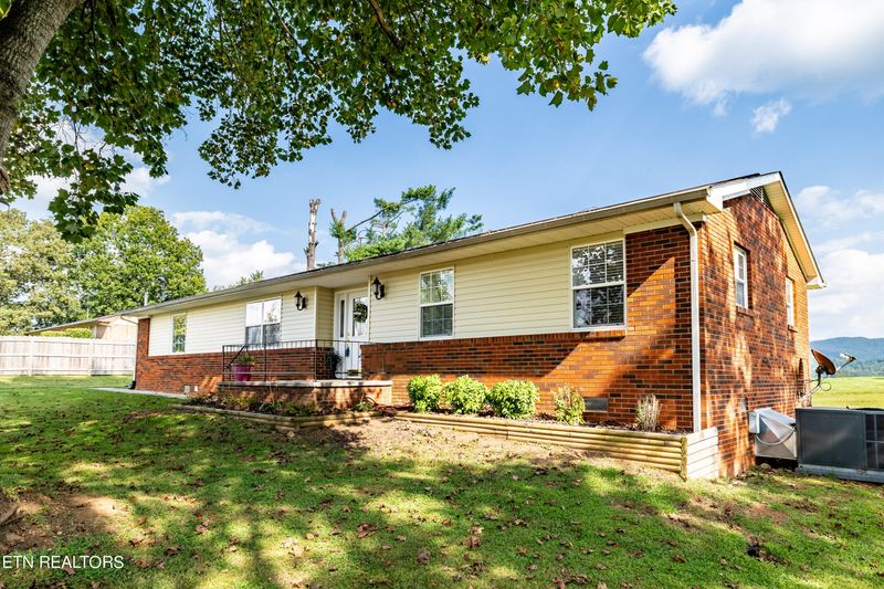 3612 Heritage View Dr, Maryville, TN 37804