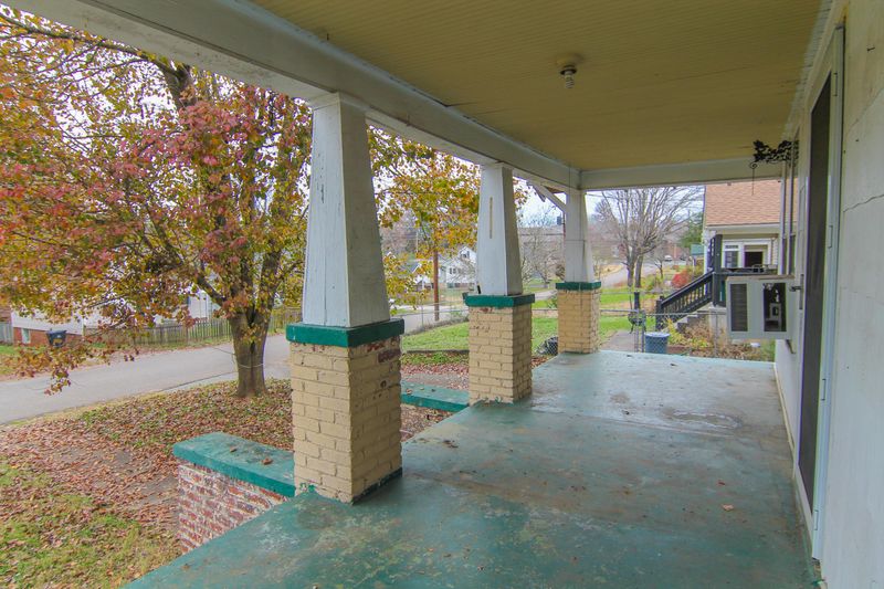3614 Alpine Dr, Knoxville, TN 37920