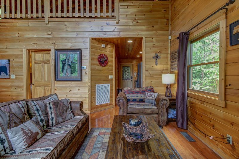 3614 Wears Mountain Ln, Sevierville, TN 37862