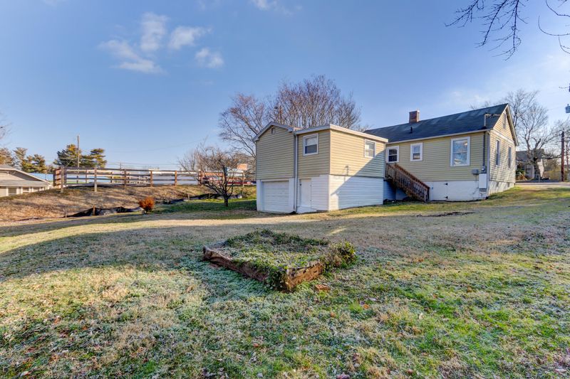 3615 Lancaster Dr, Knoxville, TN 37920