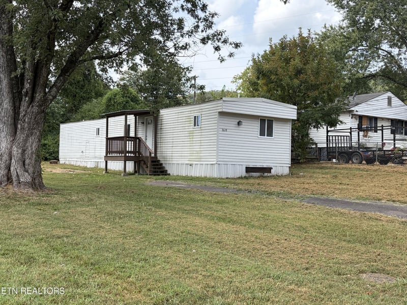 3618 Rothmoor Dr, Knoxville, TN 37918