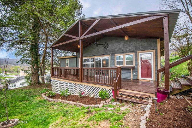 362 High St, Jellico, TN 37762