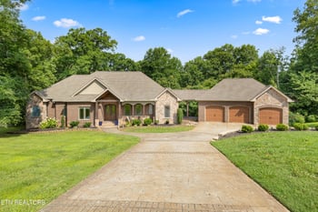 362 Parkwood Cir, Greenback, TN 37742