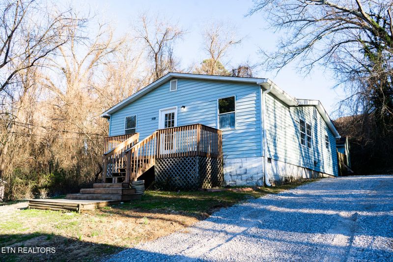 3620 Mcdonald Rd, Knoxville, TN 37914