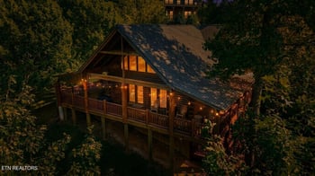 3620 Moonshine Way, Gatlinburg, TN 37738