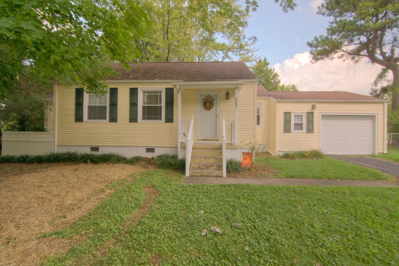3621 Boright Dr, Knoxville, TN 37917