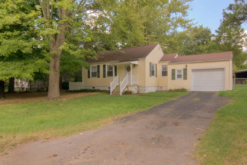 3621 Boright Dr, Knoxville, TN 37917