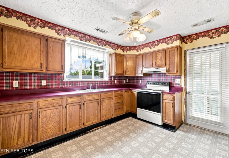 3622 Reagan Ave, Knoxville, TN 37919