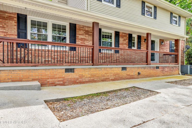 3624 Cherrylog Rd, Knoxville, TN 37921