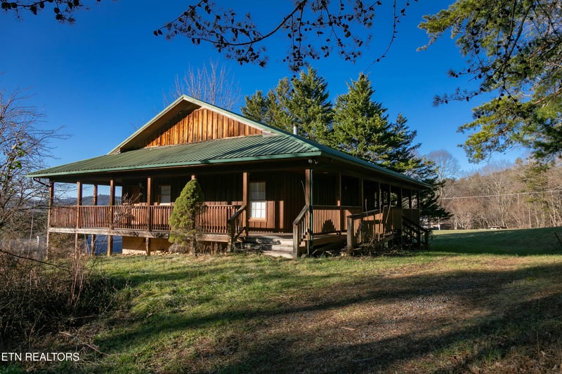 3624 Katy Hollar Rd, Sevierville, TN 37862