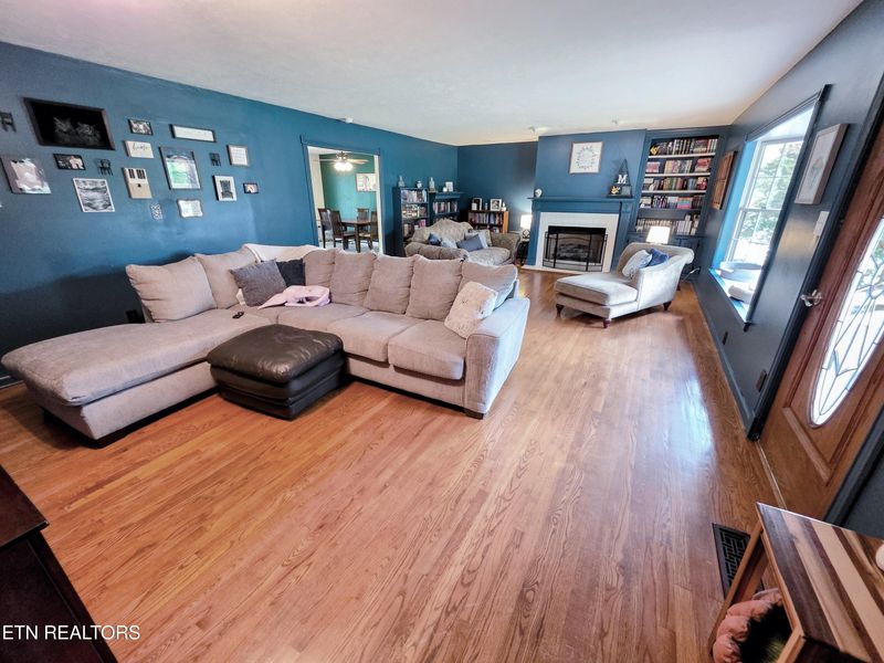 3625 Cunningham Rd, Knoxville, TN 37918