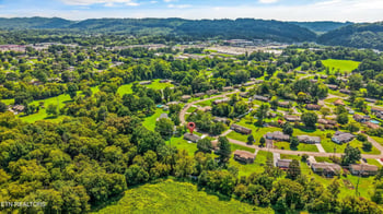 3625 N Fountaincrest Dr, Knoxville, TN 37918