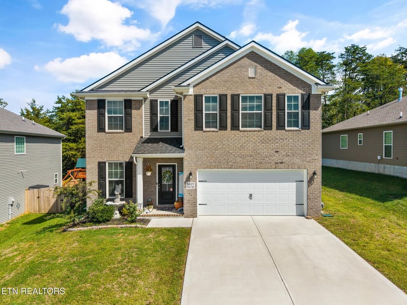 3627 Crimson Cir, Maryville, TN 37801