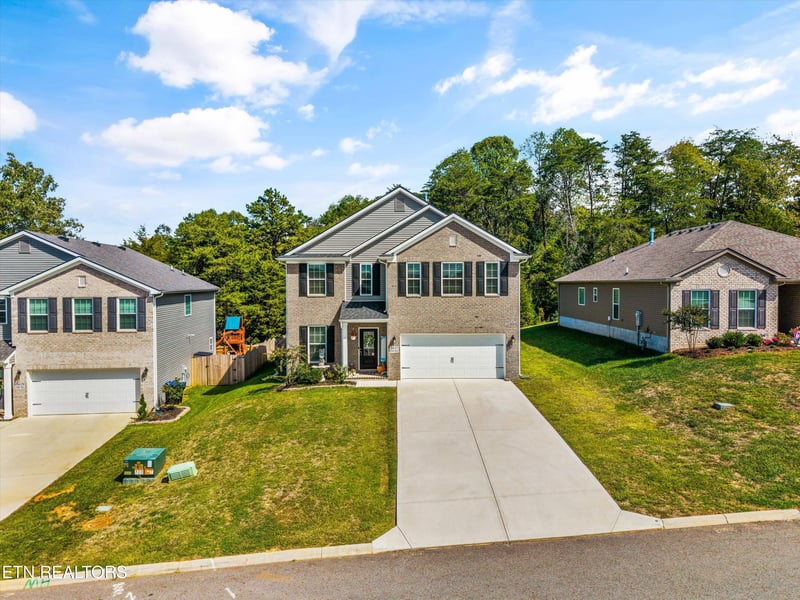 3627 Crimson Cir, Maryville, TN 37801