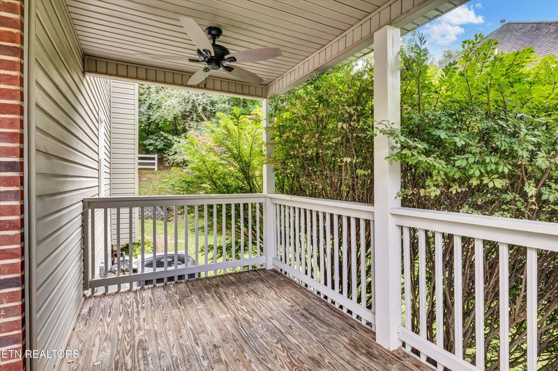 363 Country Run Cir, Powell, TN 37849
