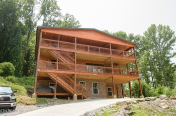 363 Lewis Clabo Rd, Gatlinburg, TN 37738