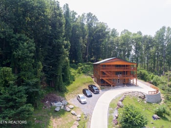 363 Lewis Clabo Rd, Gatlinburg, TN 37738