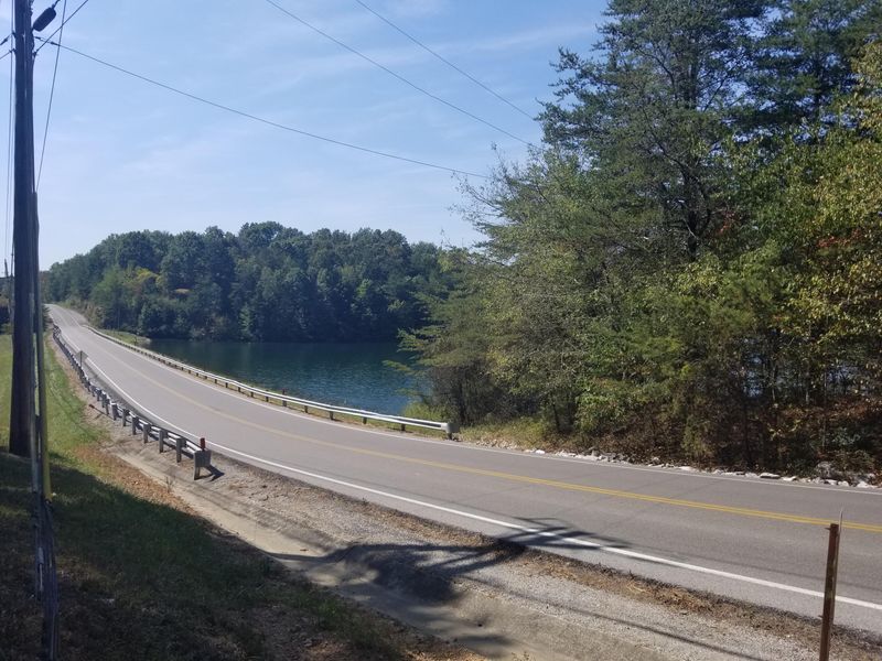 363 Westchester Dr, Crossville, TN 38558