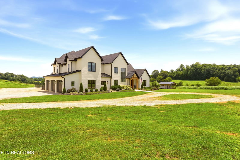 363 Zachary Rd, Blaine, TN 37709