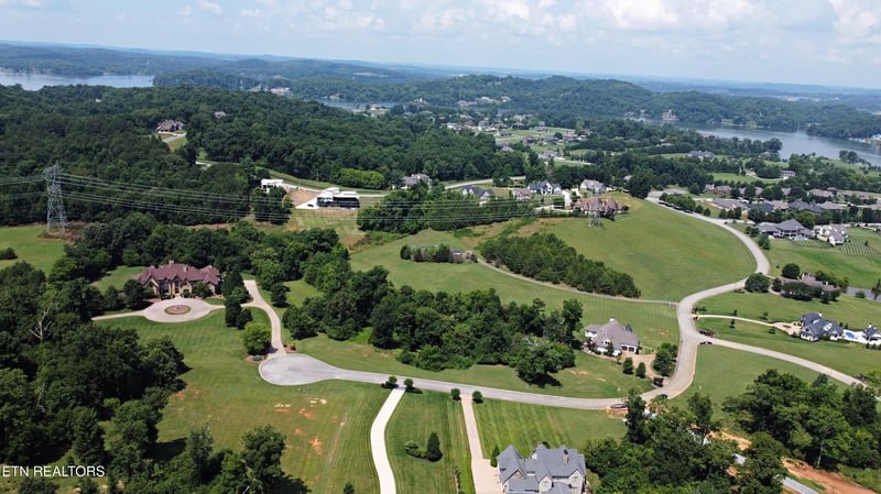 3630 Lashbrooke Way, Louisville, TN 37777