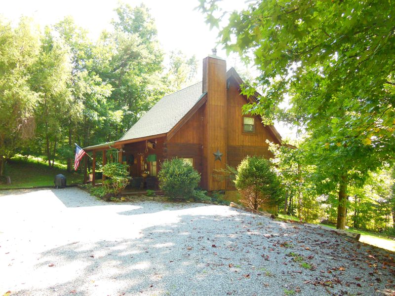 3630 Marshall Ln, Sevierville, TN 37862