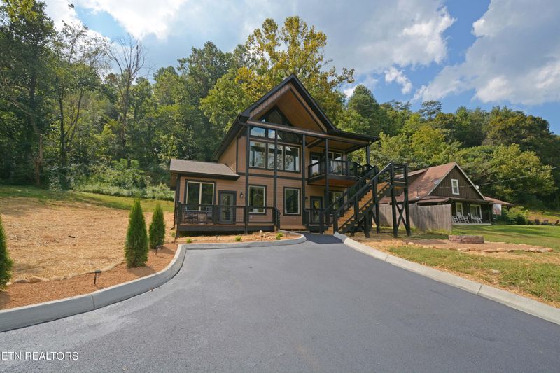 3632 Pittman Center Rd, Sevierville, TN 37876