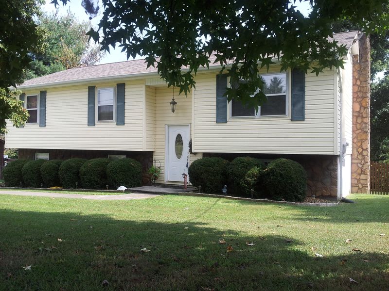 3632 Southfork Pl, Maryville, TN 37801
