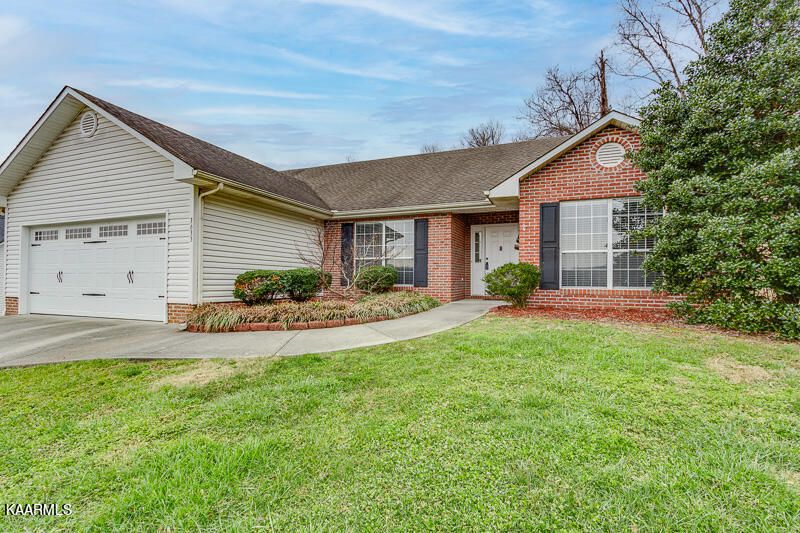 3633 Aztec Ln, Knoxville, TN 37931