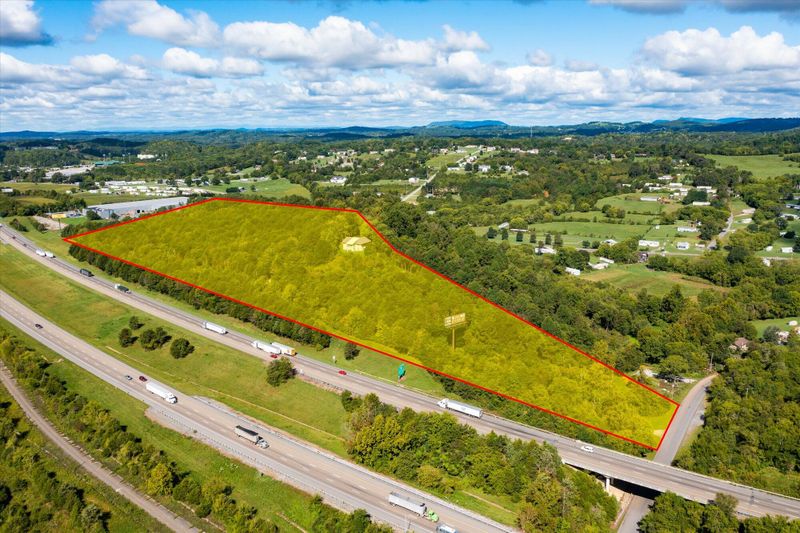 3633 Bryan Rd, Kodak, TN 37764