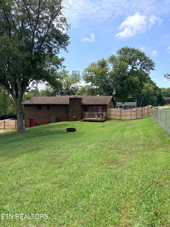 3635 Lakeside Dr, Louisville, TN 37777