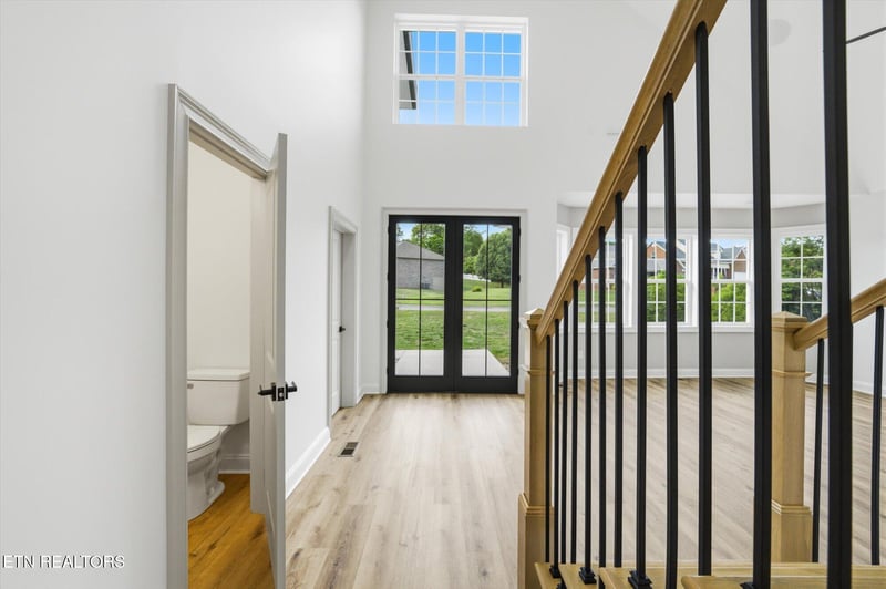 3636 S Creek Rd, Knoxville, TN 37920