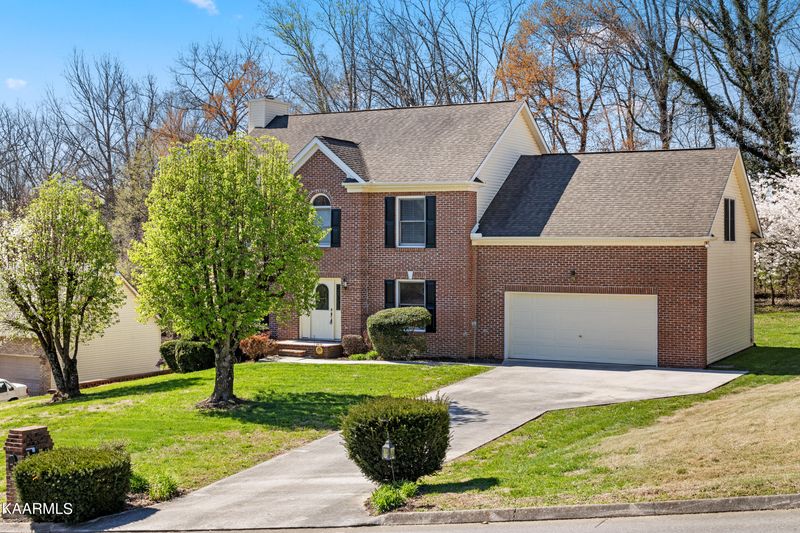 3639 Broken Wing Rd, Knoxville, TN 37931