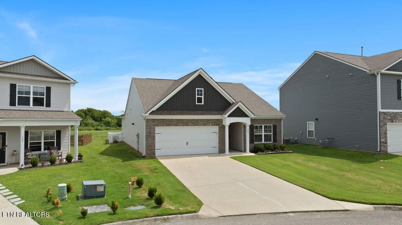 364 Cedar Park Dr, Loudon, TN 37774