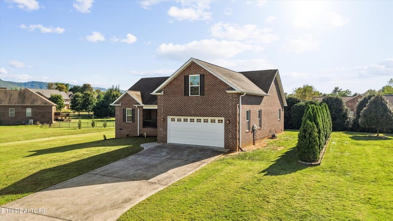 364 Lee Lambert Rd, Maryville, TN 37803